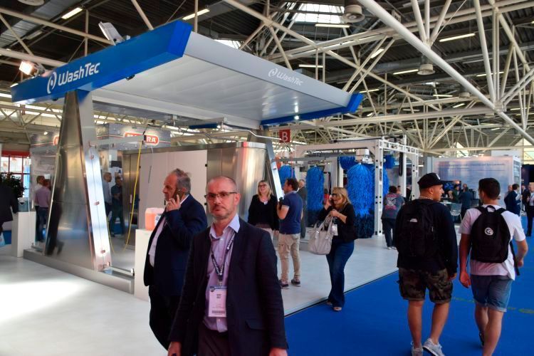 Auch Washtec war in Bologna mit einem weitläufigen Stand vertreten. (Holz / »kfz-betrieb«)