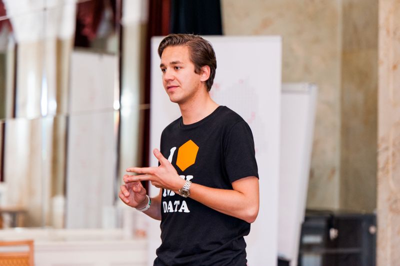 Felix Heinricy (Protonet) präsentierte den Protonet-Server vor Fachpublikum. (Bild: Nic Fey)