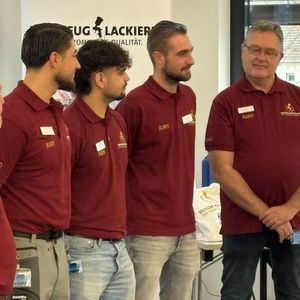 Simone Diehl interviewte die Mitglieder der Jury (v. l.): Andreas Lau, Sergen Destek, Jason Scherer, Johannes Brandl und Arno Knöpfler. Auch zur Jury gehörte Martin Bereiter (nicht im Bild).(Bild:  Wenz - VCG)