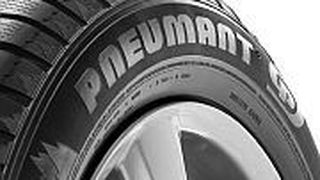 Eine der letzten Reifenkonstruktionen von Pneumant war der Winterreifen PN 150. (Goodyear Dunlop)