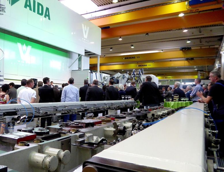 Mit Spannung wurde der „Jungfern-Start“ der Großstufenpresse von den zahlreich geladenen Gästen erwartet (Bild: Kuhn)