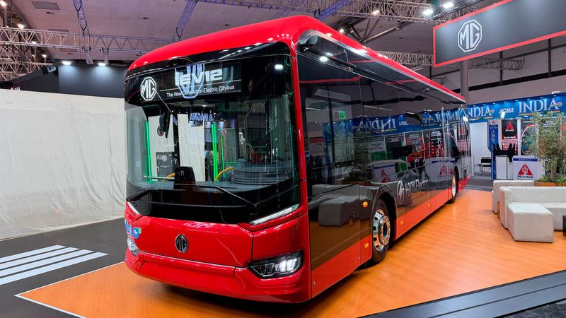 Unusual: An MG logo on a bus. But the Chinese SAIC Group actually plans to sell buses under the formerly British brand in the future. (Image:Wehner - VCG)