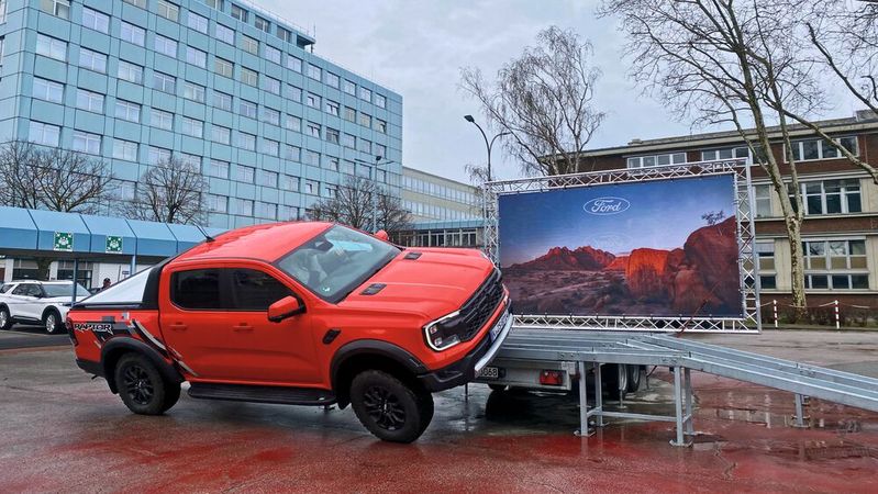 Der Offroad-Parcous simuliert unter anderem eine Schrägfahrt.(Bild:  Ad Emotion/Breitengrat)