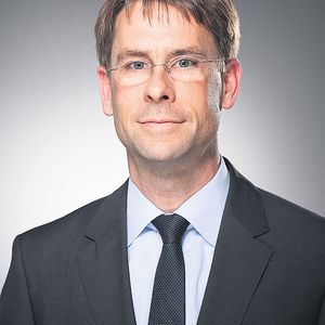 Dr. Hannes Spieth, Geschäftsführer der Umwelttechnik BW, referiert über Ressourceneffizienz als Chance für den Mittelstand.