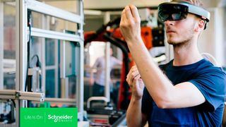 Chatbots, die speziell auf die individuellen Anforderungen von Maschinenbauern trainiert werden, sind in der Lage, den kompletten Engineeringprozess, vom Entwurf bis zur Inbetriebnahme, reflexiv zu begleiten und zu jeder Phase eines Projekts zu assistieren.   (Bild: Schneider Electric)