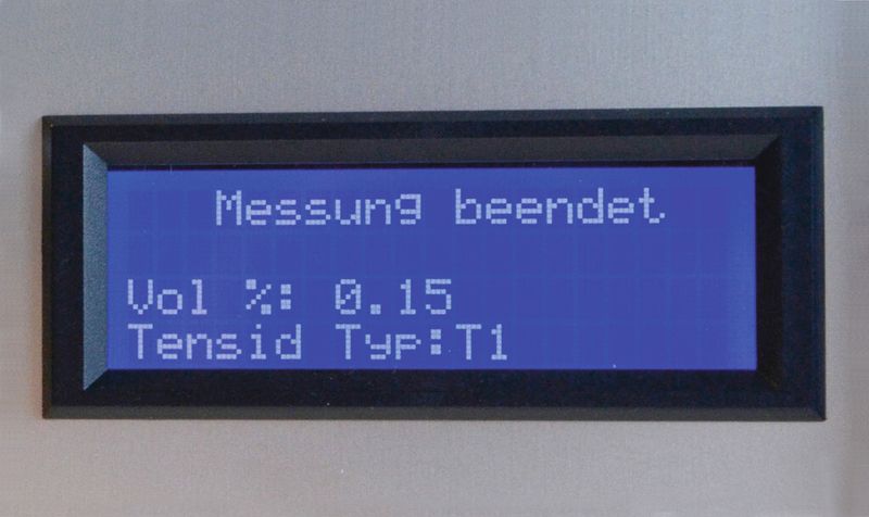 Bild 2: Innerhalb von 30 s zeigt das Messgerät die Konzentration der waschaktiven Substanzen an. (Bild: RTG Cleantech)