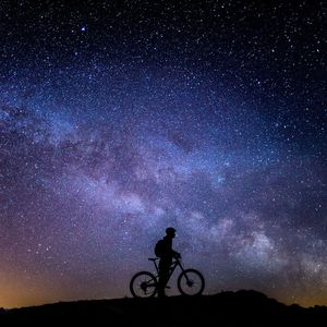 Maxon Motor steigt ins E-Bike-Geschäft ein – mit einem besonders leistungsstarken und kompakten Heckantrieb für Fahrräder.