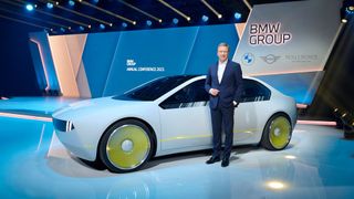 BMW-Chef Oliver Zipse erhielt im Jahr 2022 rund zehn Millionen Euro.  (Bild: Tom Kirkpatrick; BMW Group)