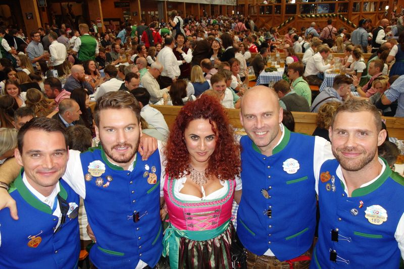 Prianto organisierte für Besa, IT-BUSINESS, die VIP-Kellner-Behandlung! (Bild: IT-BUSINESS)