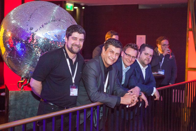 v.l.: Gunnar Ehrenberg (Brigg IT), Michael Behnk (Securepoint), Jörg Hohmann (Securepoint), René Hofmann (Securepoint) und hinten rechts Richard Crowley (CebiCon) (iTeam)