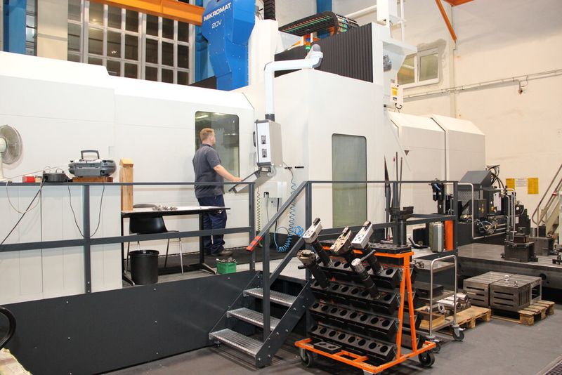 Mikromat-Präzisions-Portalfräsmaschine 20V. (Bild: Kuttkat)