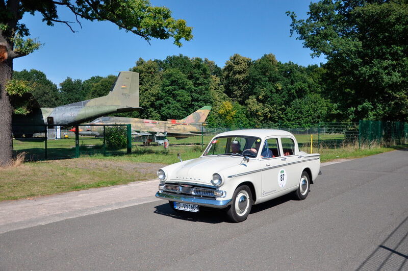 Ein seltener Hillman Minx III A von 1960, gefahren vom Team Verkehrsmuseum Dresden. (Schunk)