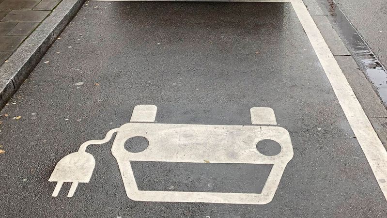 Seit Jahresbeginn gab es knapp 70.000 Anträge für den Umweltbonus.(Bild:  Seyerlein/»kfz-betrieb«)