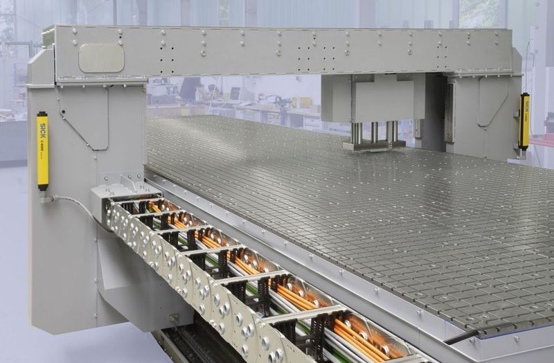 Großformatige Raster-Vakuumplatte (Archiv: Vogel Business Media)