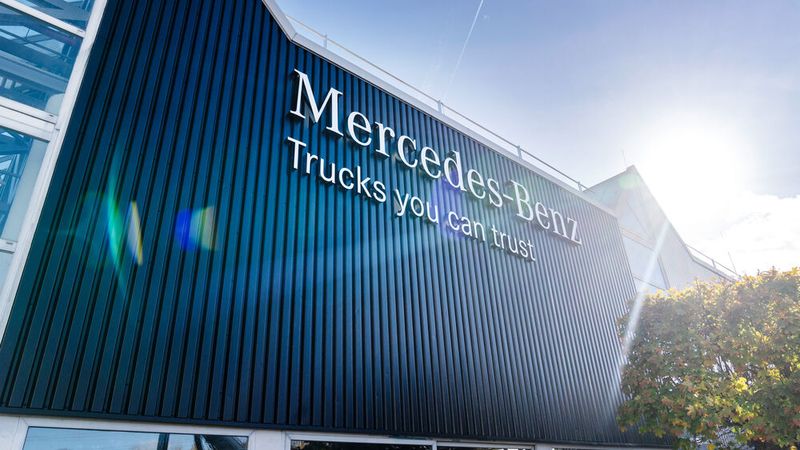 „Trucks you can trust“ ist der Markenslogan von Mercedes-Benz Trucks. (Bild: Daimler Truck AG)