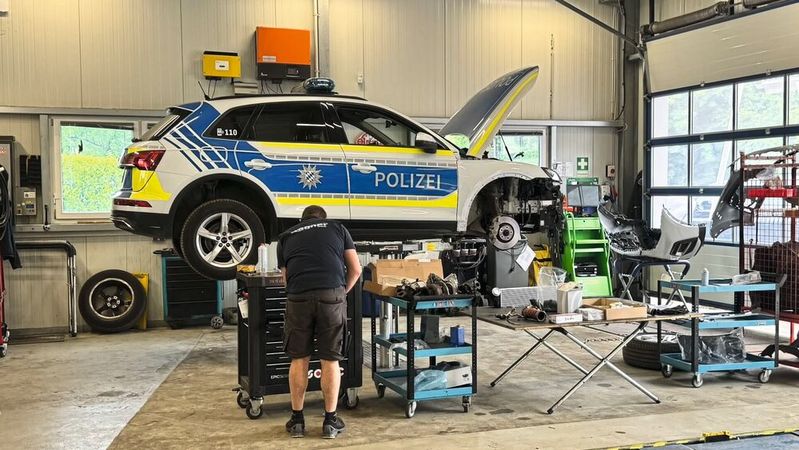 Seit über zehn Jahren lässt der Landkreis Altötting seine komplette Polizeiflotte von 140 Fahrzeugen bei Wagner warten – die beste Referenz für Qualität, die auch Privatkunden überzeugt.(Bild:  Schreiner – VCG)