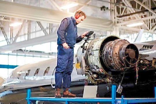 Die Lufthansa wollte ihren Wartungssektor ursprünglich verkaufen. Nun hat sich der Konzern umentschieden, wie die dpa meldet.(Bild:  Mirror of Aircraft)