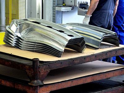 Fertige Bauteile, die mit der Tryout-Presse im Allgaier-Werkzeugbau umgeformt wurden. (Archiv: Vogel Business Media)