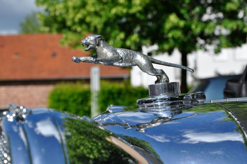 ... hat aber eine standesgemäße Kühlerfigur. (Grimm/»kfz-betrieb«)