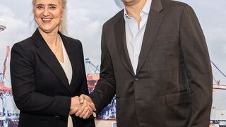 HHLA-Vorstandsvorsitzende Angela Titzrath und Dirk Ahlborn, Gründer und CEO von Hyperloop Transportation Technologies, bei ihrem Treffen in Hamburg. (HHLA)