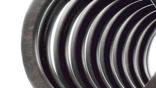 Vor der Auslegung einer Druckfeder sollte grundsätzlich geklärt werden, ob es sich bei der vorgesehenen Beanspruchungsart um eine statische bzw. quasistatische, oder um eine dynamische Beanspruchung handelt. (Gutekunst)