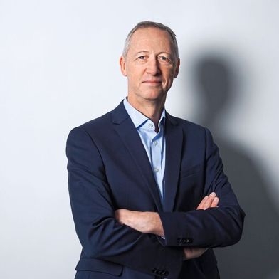 Der zum 28. Februar 2027 auslaufende Geschäftsführervertrag von Philippe Vienney wird auf eigenen Wunsch hin nicht verlängert. (Bild: Forvia Hella)