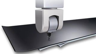 Der Bohrer durchdringt problemlos mehrere Lagen eines Verbundwerkstoffs. (Bild 1: Sandvik Tooling Deutschland GmbH) (Archiv: Vogel Business Media)