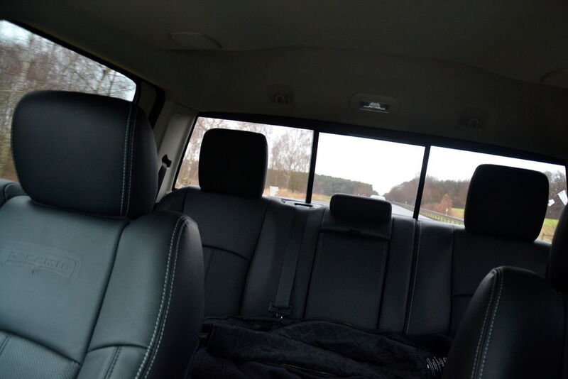 Wird das Gepäckteil nicht benötigt, können auf der hinteren Sitzreihe drei Personen bequem Platz nehmen.  (Michel / »kfz-betrieb«)