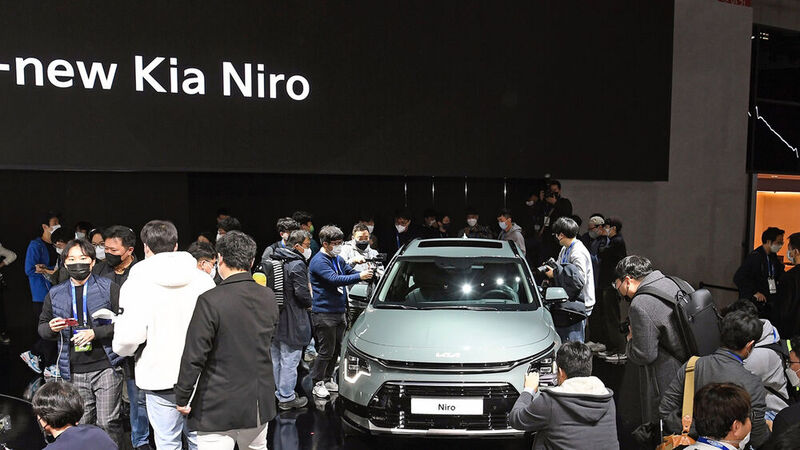 Auf der Seoul Motor Show hat Kia die Neuauflage des Niro enthüllt. (Bild: Kia)