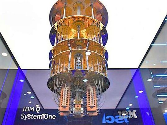 Projektstart! Zum Ausbau der Quantencomputertechnik in Deutschland hat das Bundesforschungsministerium einem Konsortium jetzt über 40 Millionen Euro an Fördermitteln bereitgestellt. Hier exemplarisch ein existierendes Quantencomputersystem von IBM.(Bild:  IBM)