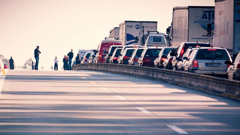Über Staus soll die neue Autobahn-App früher informieren als die Apps anderer Anbieter.(Bild:  gemeinfrei /  Pixabay)