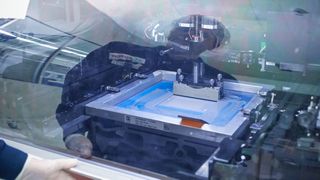 Viele Zulieferer können die aktuell hohe Volatilität im Markt nicht mehr kompensieren. Im Bild: Die Fertigung einer Brennstoffzelle im Bosch-Werk Bamberg.  (Bild: Bosch)