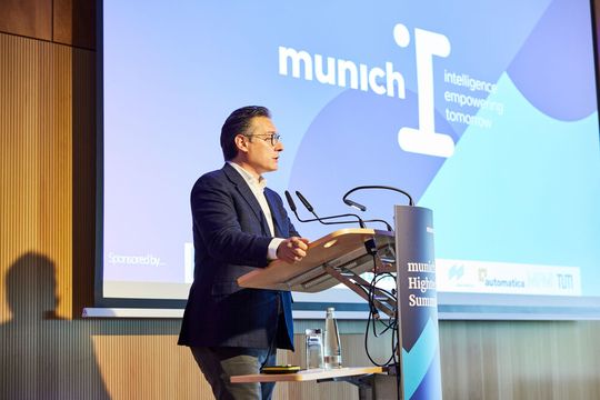 In vier Sessions beleuchten Vordenker aus Forschung und Industrie auf dem munich_i Hightech-Summit zukunftsweisende Entwicklungen und aufkommende Technologien. In vier Sessions beleuchten Vordenker aus Forschung und Industrie auf dem munich_i Hightech-Summit zukunftsweisende Entwicklungen und aufkommende Technologien.