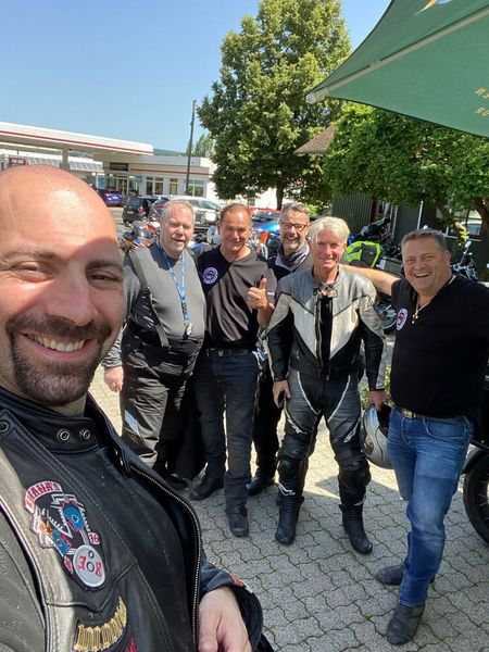 Nach der aufregenden Fahrt über die historische Rennstrecke Schottenring: Einkehr im Schötter Wirtshaus (Vogel IT-Medien GmbH)