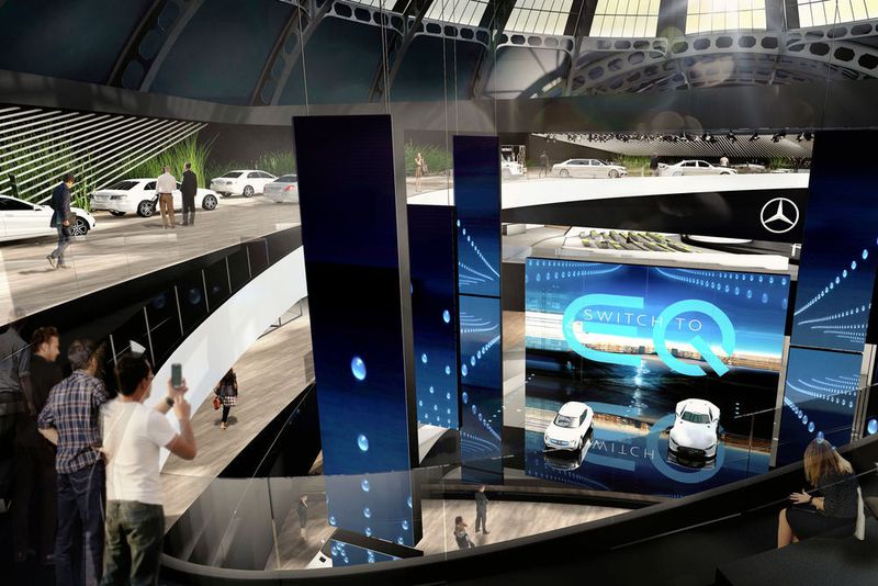 An der Planung und dem Aufbau der Mercedes-Benz Ausstellungsflächen auf über 11.000 Quadratmetern haben bis zu 400 Mitarbeiter über zwei Monate gearbeitet. In der Festhalle wurden unter anderem 970 Tonnen Stahl verbaut, über 250 Kilometer Kabel verlegt und rund 6.000 Leuchten installiert. (Daimler AG)