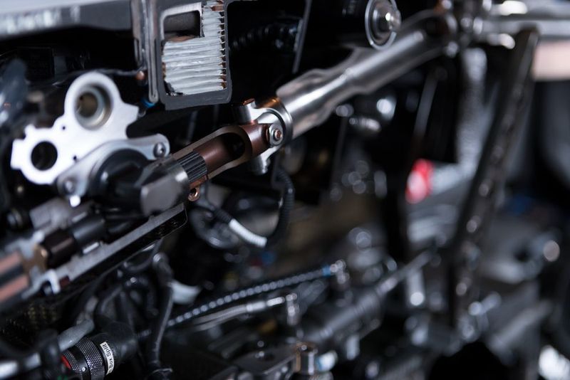 Um mit der Weltspitze mitzuhalten, wird bei Sauber Motorsport jede Komponente laufend optimiert.  (Mario Baronchelli)