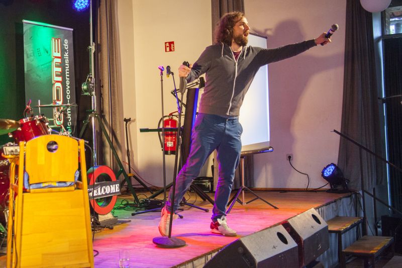 Comedian Tino Bomelino im Einsatz (Bild: eaf computer service supplies)