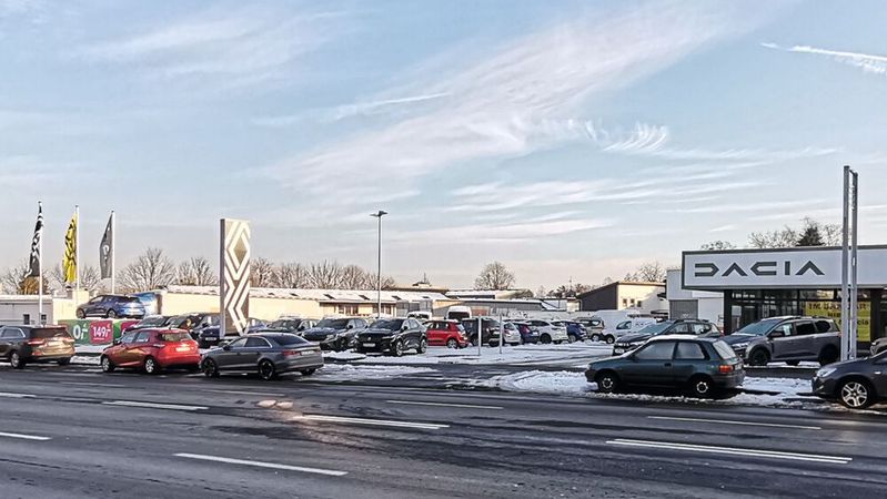 Neustart in Kassel: Das Autohaus Hermann vertritt in der nordhessischen Großstadt jetzt Renault und Dacia.(Bild:  Autohaus Hermann)