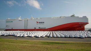 New vehicles before shipping: In a project, Volkswagen, among others, is working on handling the cars autonomously. (Image:Volkswagen)