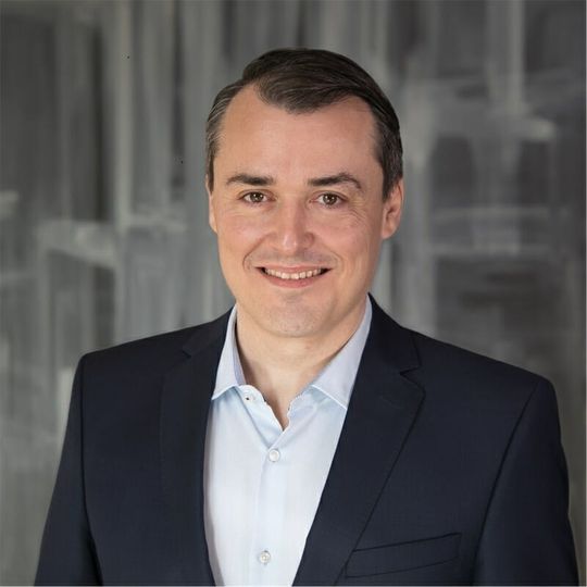 (Dimitrios Rizoulis ist Senior Vice President B2B Strategie, Transformation & Marketing bei der Deutschen Telekom Geschäftskunden GmbH. (Bild: Deutsche Telekom))