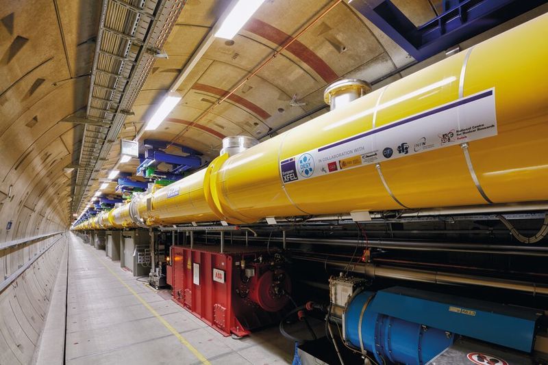 Abb. 1: Blick in den European XFEL-Beschleunigertunnel (© European XFEL / Heiner Müller-Elsner)