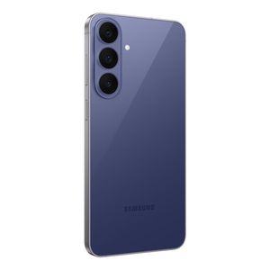 Das Galaxy S26 FE verfügt über ein Triple-Kamerasystem mit einer 50-MP-Hauptkamera.(Bild:  Samsung)
