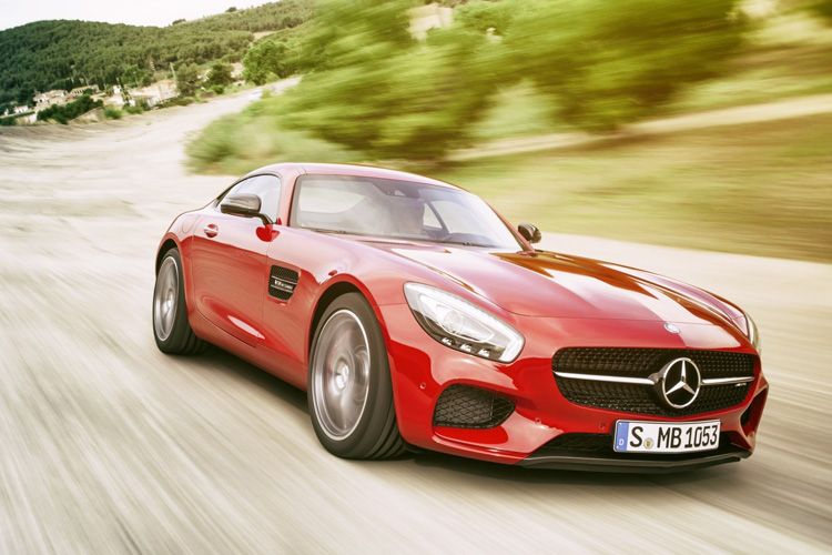 Auf spektakuläre Flügeltüren wie beim Vorgänger SLS hat Mercedes beim Supersportwagen AMG GT verzichtet.  (Foto: Daimler)