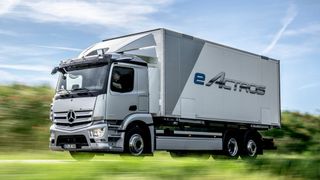 Der E-Actros ist der erste serienmäßig produzierte E-Lkw von Daimler. Seit Donnerstag läuft er in Wörth vom Band. (Bild: Daimler Truck AG)