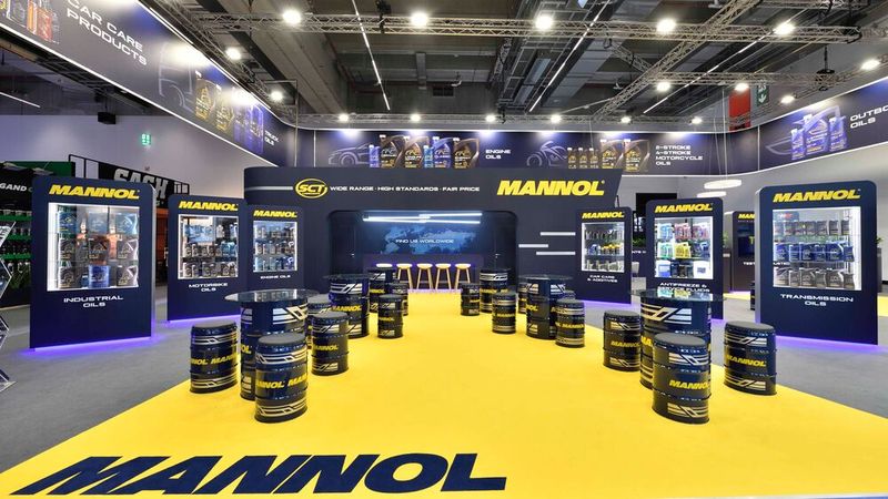 Der Produktportfolio umfasst Neuheiten in den Bereichen Schmierstoffe, Additive und weitere Produktgruppen.  (Bild: Mannol)