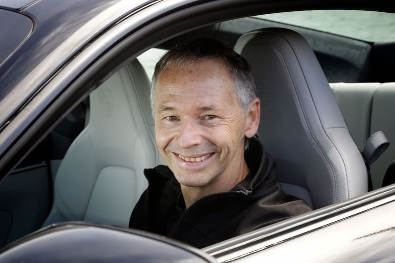 „Es ging uns darum, die Fahrbarkeit des Autos in jeder Disziplin noch einmal zu verbessern“, sagt Baureihenchef August Achleitner. (Bild: Porsche)