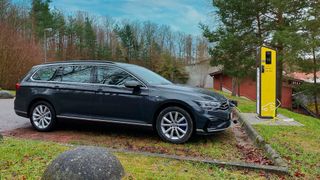 Die Transformation hin zur Elektromobiliät ist in vollem Gange. (Bild: gemeinfrei)