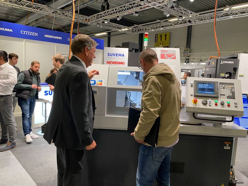 Umfangreicher Maschinenpark auf dem Stand von Suvema. (Bild: Anne Richer, SMM)