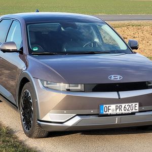 Mit 14.000 Einheiten war der Ioniq 5 im Jahr 2022 die drittbeliebteste Baureihe der Koreaner.(Bild:  Wehner - Vogel Communications Group)