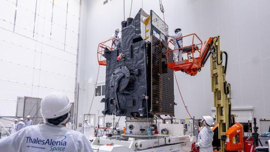 MTG-I2 preparation for fit check.(2026 ESA-CNES-ARIANESPACE-ArianeGroup / Optique Vidéo de CSG—S MARTIN)